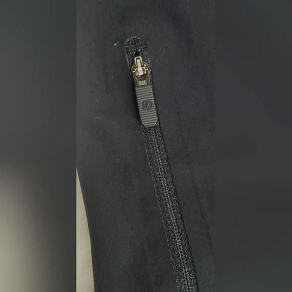 lululemon athletica Size 4 Align Black Athletic Pants - Picture 7 of 9